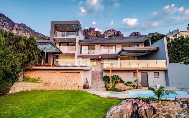 Perfect Family Holiday Villa in Camps Bay Spindrift
