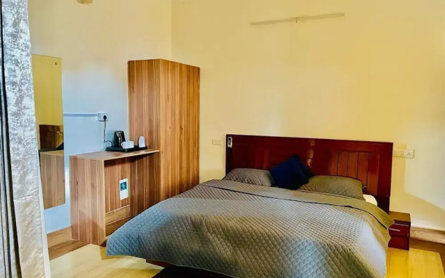 Hotel Suryadev