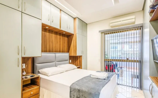 Apt w/ Balcony Sudoeste - Por0017