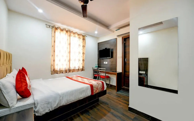 Hotel Dhwani Palace