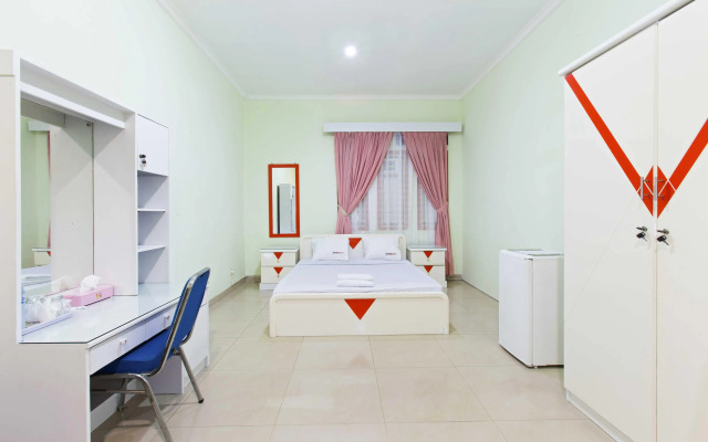 RedDoorz near TMP Kalibata