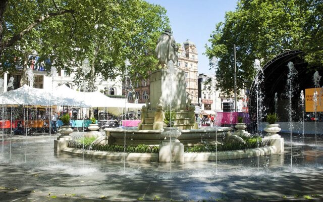 Premier Inn London Leicester Square