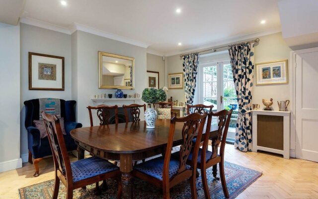 Comfort in Kensington