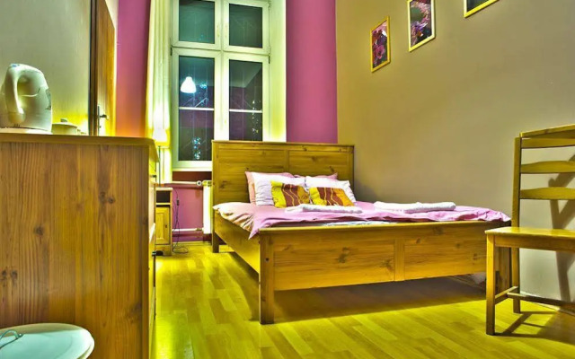 Nathans Villa Hostel Warsaw