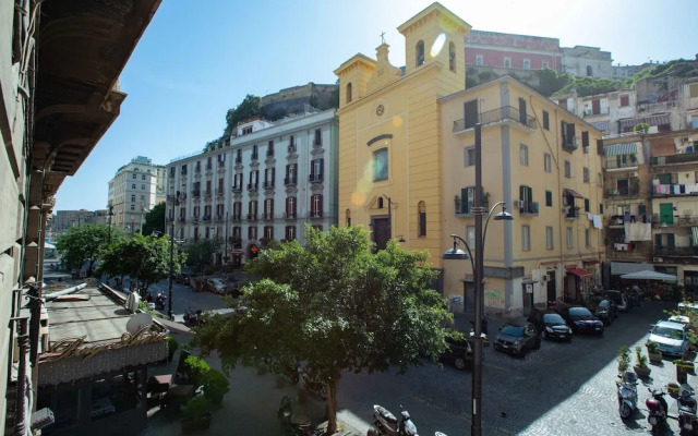 La Corte Dei Borboni