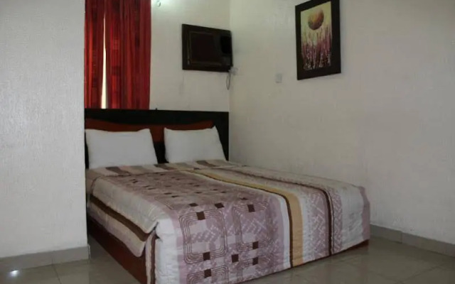 Ostra Hotels