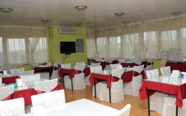 Mesut Hotel