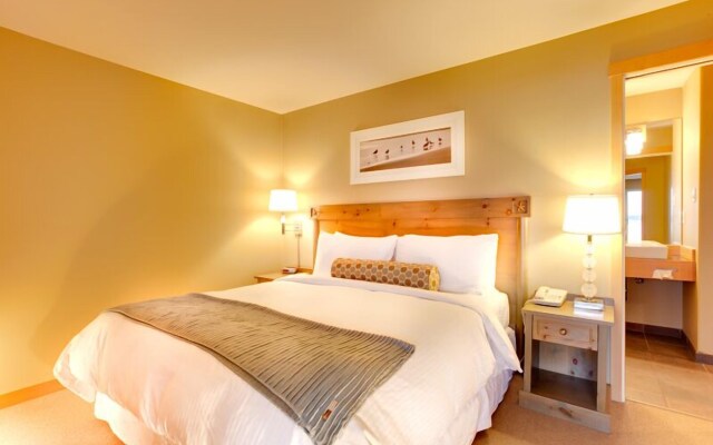 Kingfisher Oceanside Resort and Spa