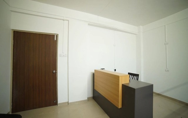 Oyo Flagship 36859 Bhakti Sankul