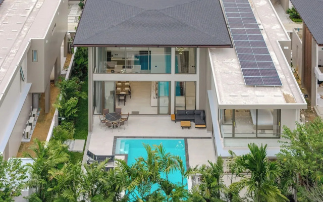 4BR Pool Villa Near Beach V200