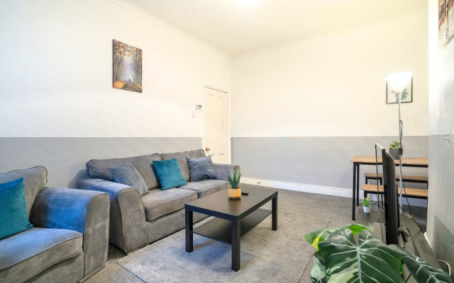 3 Bed-free Parking-close to City