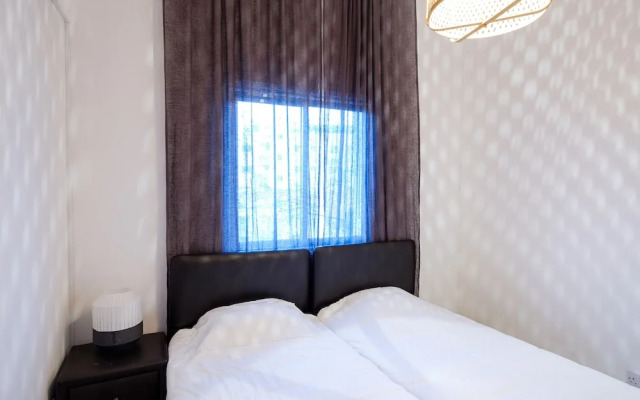 Townhouse In Ideal Location