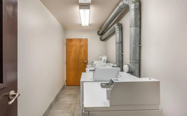 Colstrip Inn & Suites