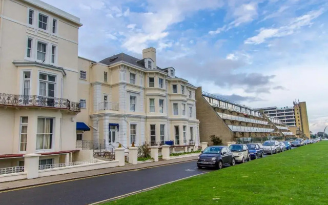 The Carlton Hotel