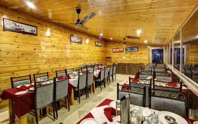 Hotel Monarch Residency