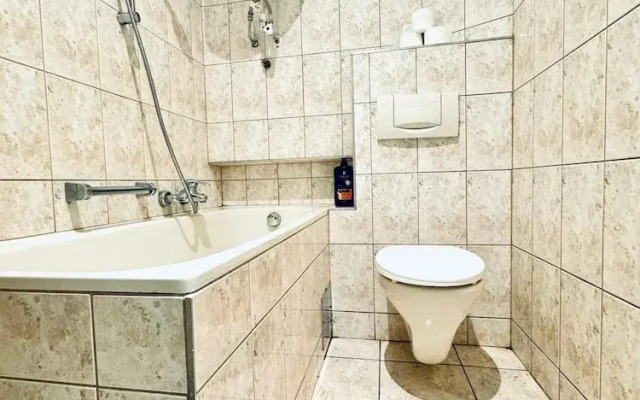 Affordable 5BR Apt Near Atzgersdorf