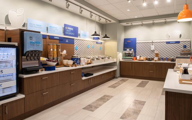 Holiday Inn Express & Suites Camas - Vancouver by IHG