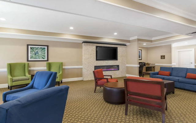 Comfort Inn & Suites