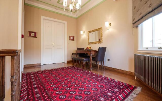 White Palace Old City Boutique Hotel