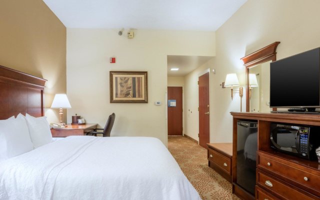 Hampton Inn Madison Huntsville Airport