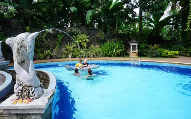 Gunung Paradis Retreat