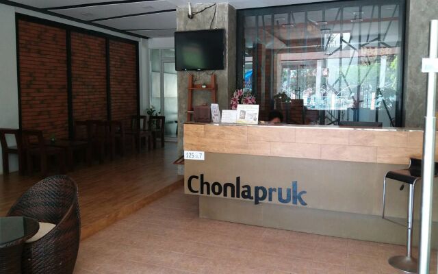 Chonlapruk Lakeside Hotel