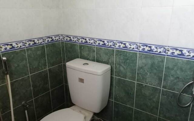 Hotel O Wisma Deli Syariah Near RSUD Nene Mallomo Sidenreng Rappang