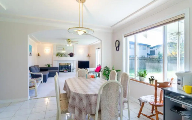 Great Guest Suite in a Gorgeous House