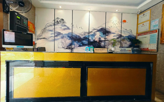 Yuefa Hotel (Shenzhen Dongmen Old Street Shaibu Subway Station)