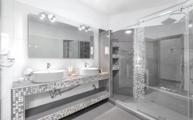Athina Luxury Apartments