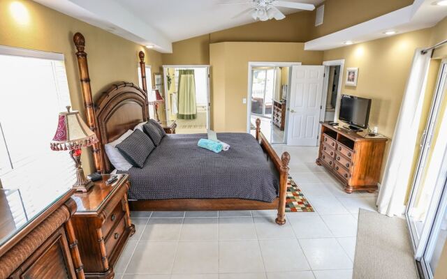 5535 Avenida Pescadora