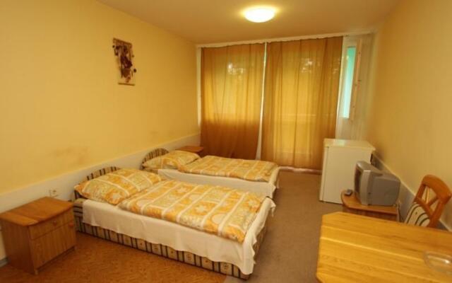 Hotel Beremend Rose
