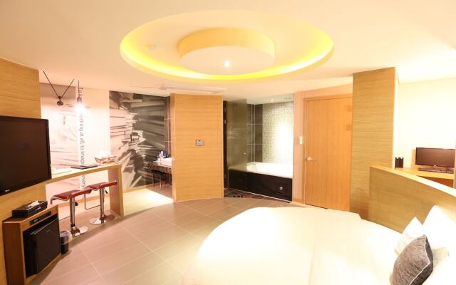 Paju Miiz Hotel