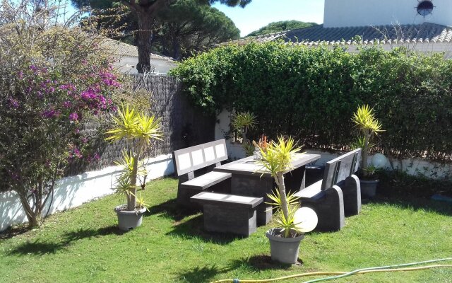 Villa With 4 Bedrooms in Roche, With Pool Access, Furnished Garden and