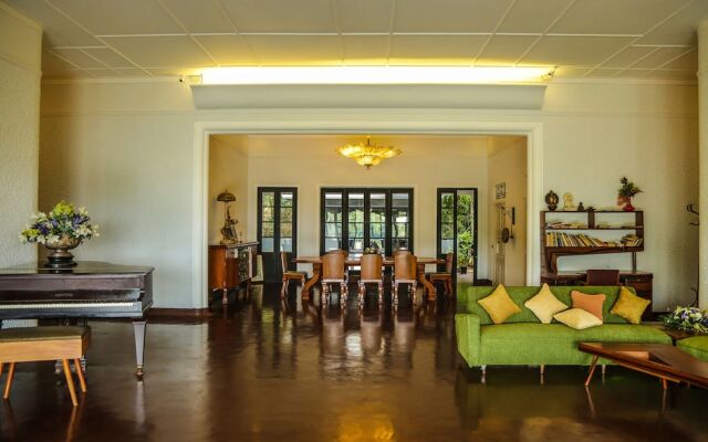 Castle Hill Bungalow