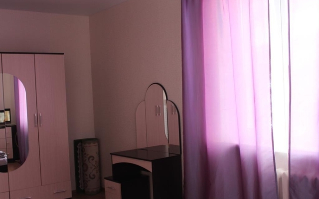 Bonzhur Apartment 4