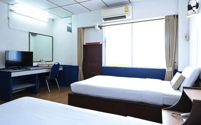 The Krungkasem Srikrung Hotel
