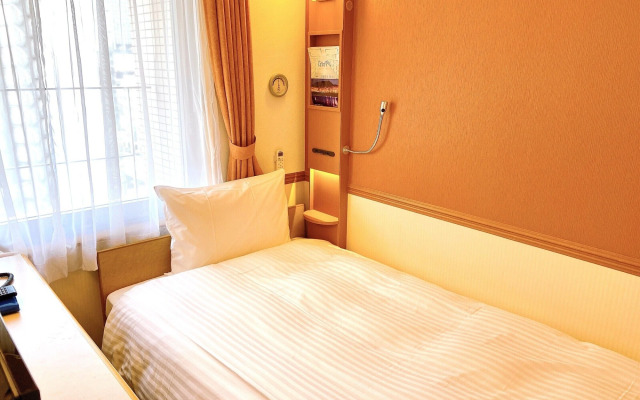 Toyoko Inn Osaka Umeda Nakatsu No.1