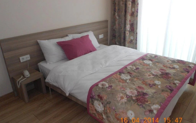 Marina Suite Hotel