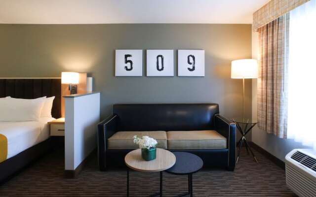 Oxford Suites Spokane Valley