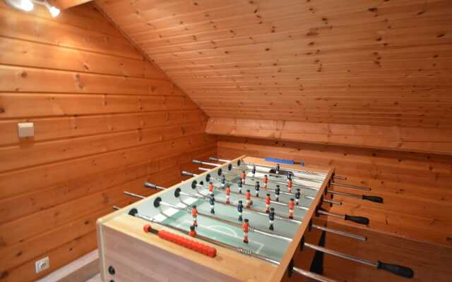 Charming Chalet in Waimes With Sauna and Jacuzzi
