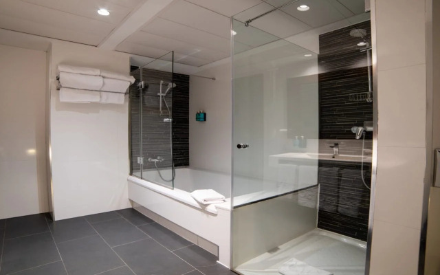 Hotel Tach Madrid Airport