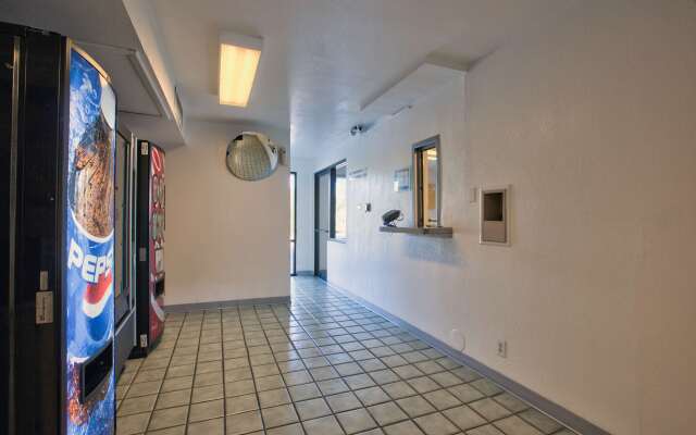 Motel 6 Valdosta, GA - University