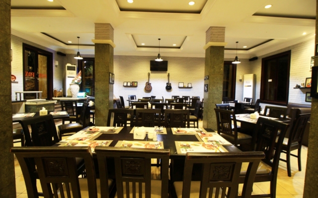 Lotus Garden Hotel