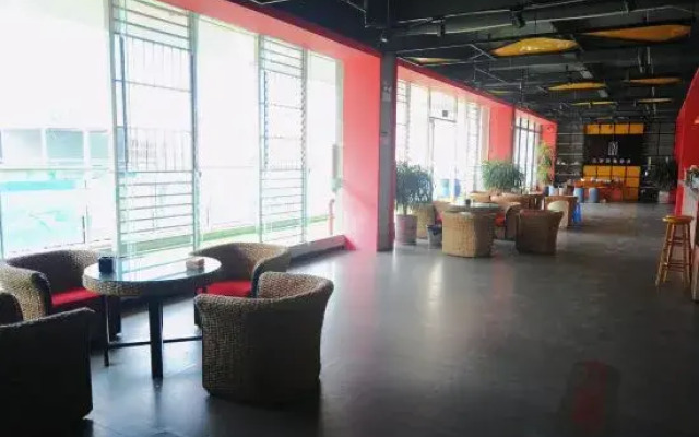 Deepness Hotel
