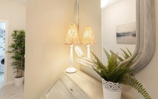 1 Line Beach and Sun