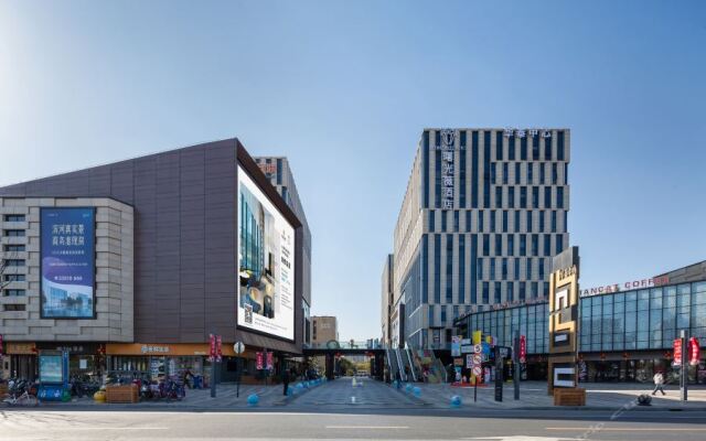 The Hotel V (Shanghai Hongqiao Hub)