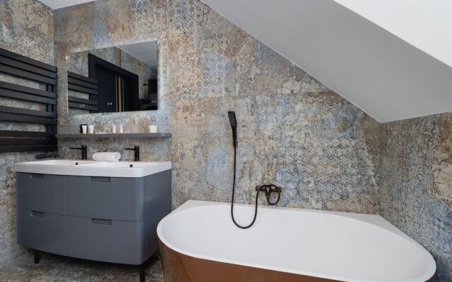 Apartment Kazimierz + Parking by Renters