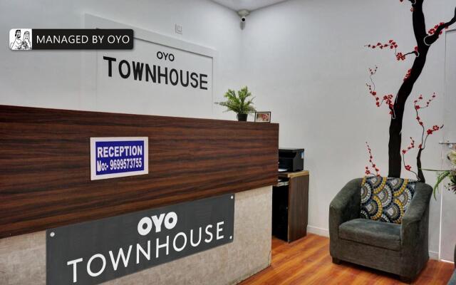 Super OYO Townhouse 1218 Imperial Inn