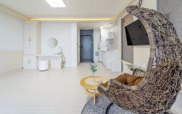 Yeosu Sunset Hostel and Pension